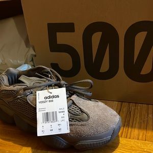 BNWT NEVER WORN Yeezy 500 Brown Clay